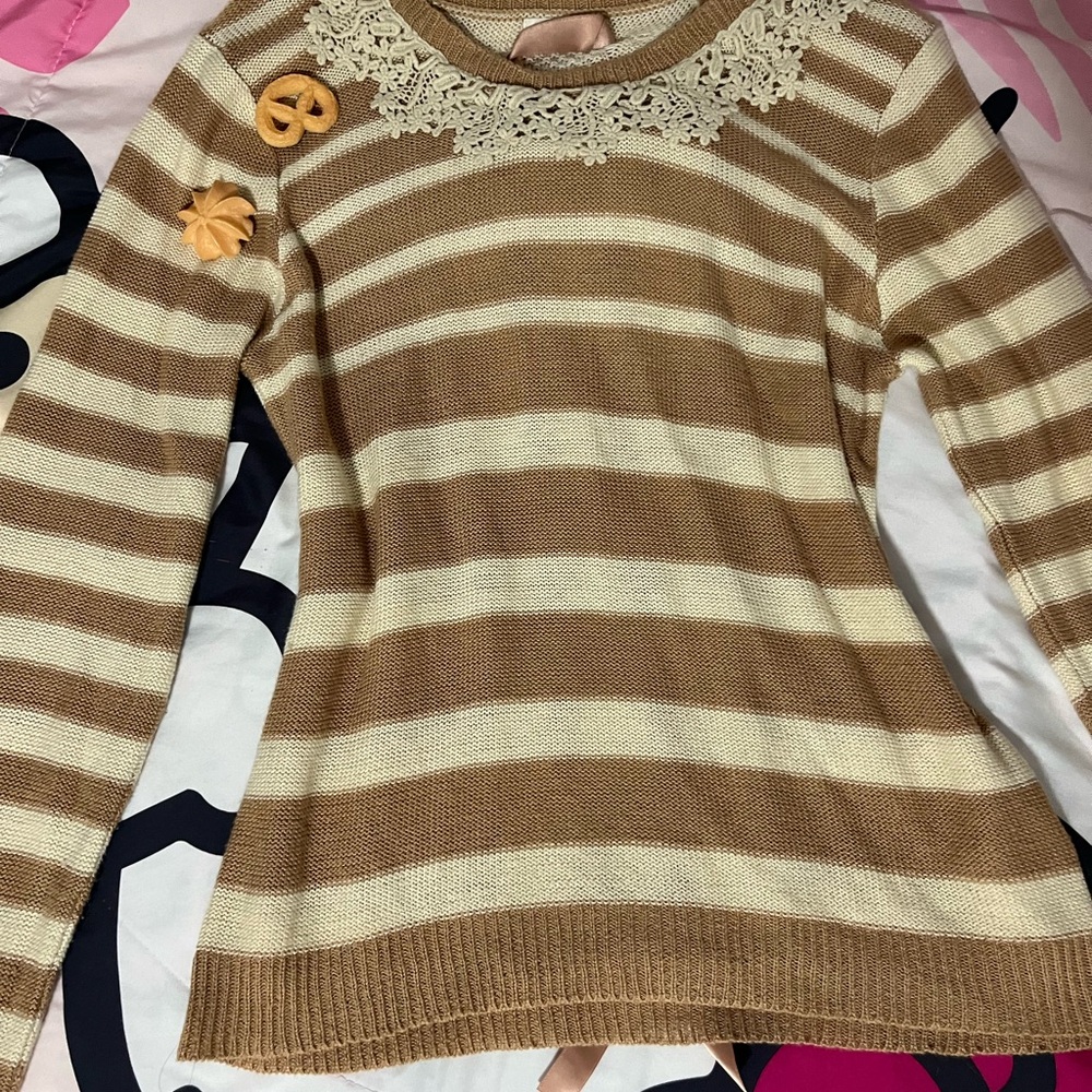 Axes femme brown and cream sweater